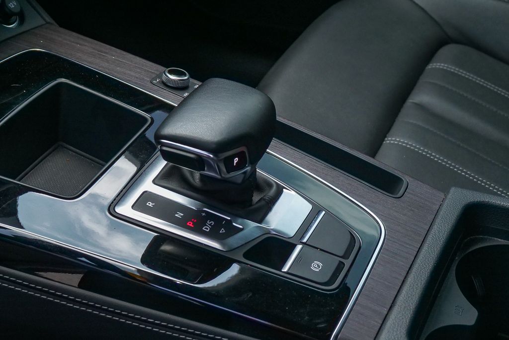 Thumbnail: 2023 Audi Q5 - 9
