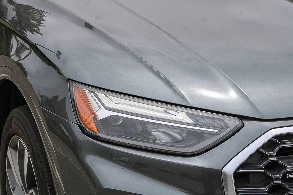 Thumbnail: 2023 Audi Q5 - 11