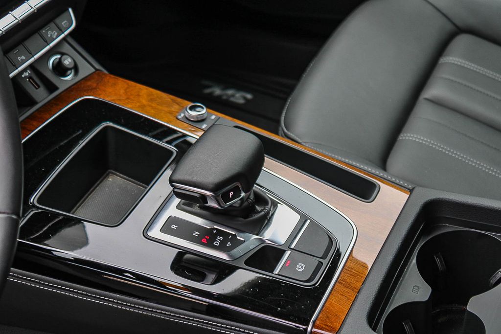 Thumbnail: 2023 Audi Q5 - 9