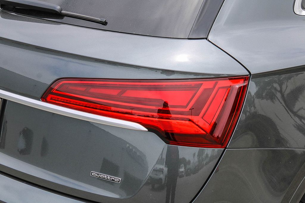 Thumbnail: 2023 Audi Q5 - 14