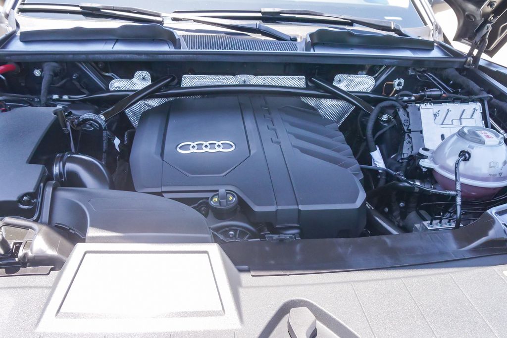 Thumbnail: 2023 Audi Q5 - 8