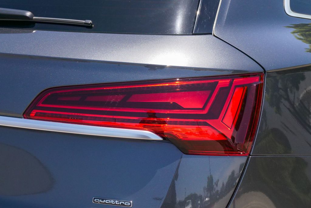Thumbnail: 2023 Audi Q5 - 22