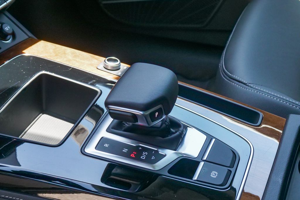 Thumbnail: 2023 Audi Q5 - 15