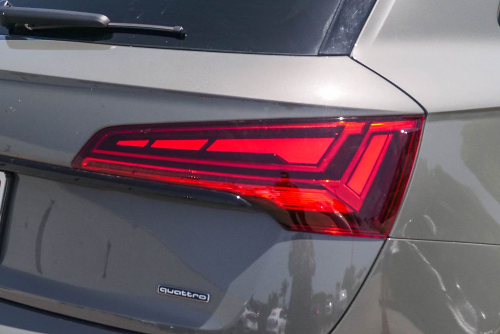Thumbnail: 2023 Audi Q5 - 14
