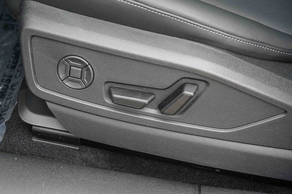 Thumbnail: 2026 Audi Q5 - 25