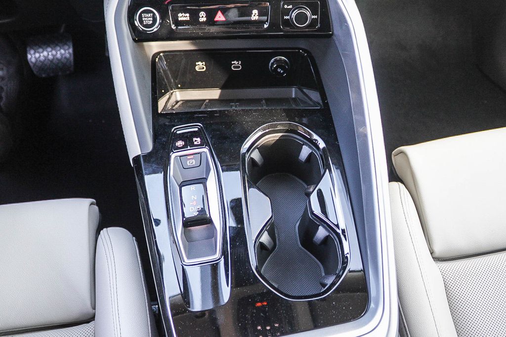 Thumbnail: 2026 Audi Q5 - 14