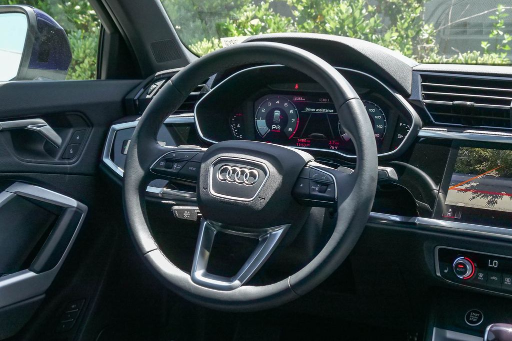 Thumbnail: 2025 Audi Q3 - 13
