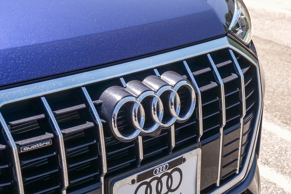 Thumbnail: 2025 Audi Q3 - 20