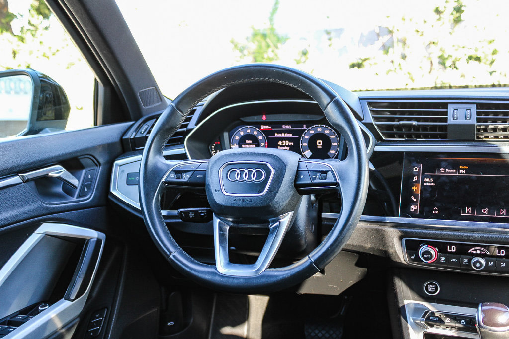 Thumbnail: 2023 Audi Q3 - 7
