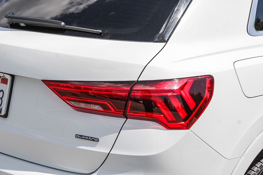Thumbnail: 2023 Audi Q3 - 19