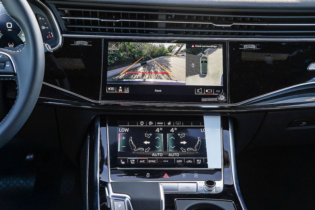 Thumbnail: 2026 Audi Q8 - 12