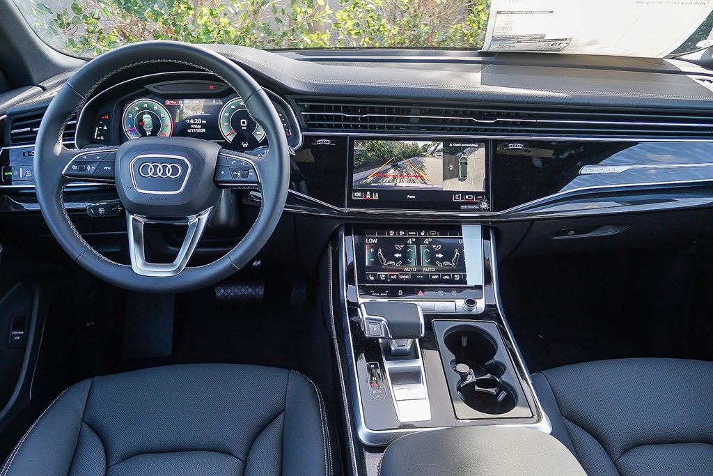 Thumbnail: 2026 Audi Q8 - 2
