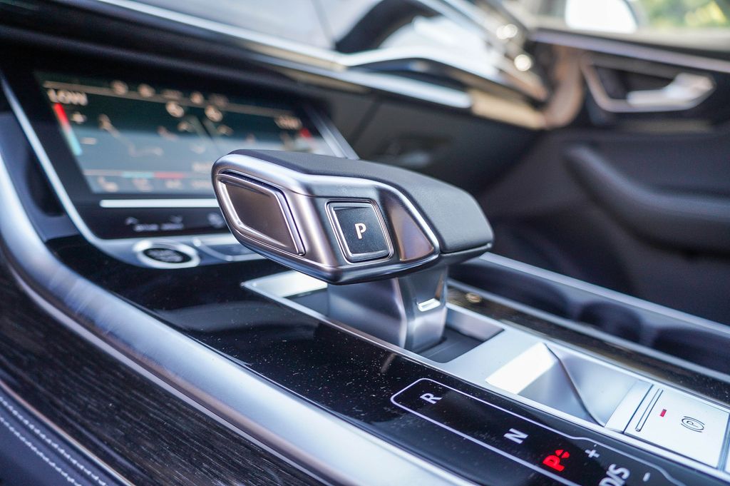 Thumbnail: 2026 Audi Q8 - 29