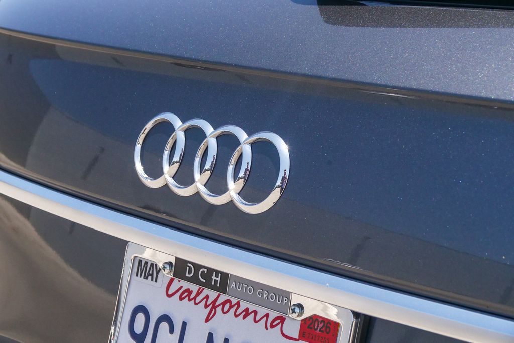 Thumbnail: 2023 Audi Q5 - 4