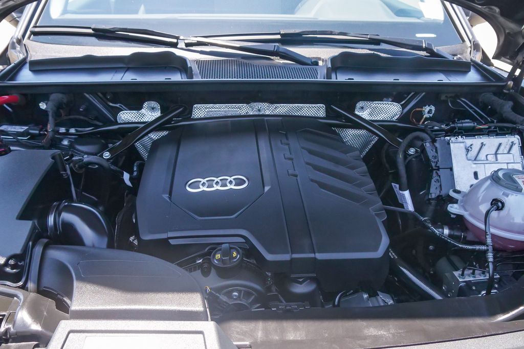 Thumbnail: 2023 Audi Q5 - 6