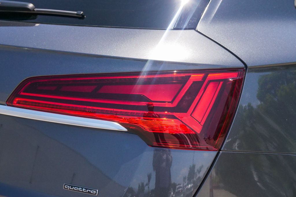 Thumbnail: 2023 Audi Q5 - 19