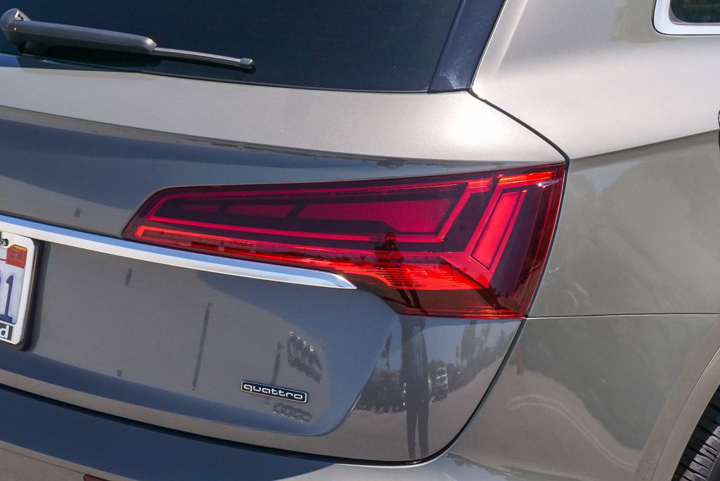 Thumbnail: 2023 Audi Q5 - 22