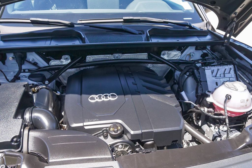 Thumbnail: 2023 Audi Q5 - 7