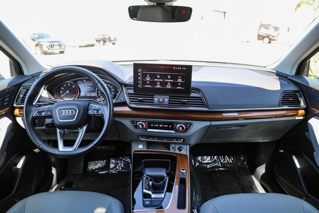 2022 Audi Q5 Premium 2