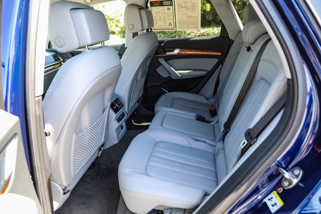 2022 Audi Q5 Premium 11