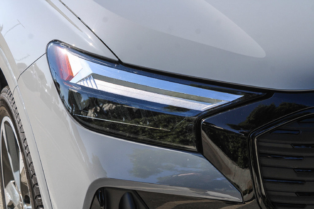Thumbnail: 2023 Audi Q4 e-tron - 18