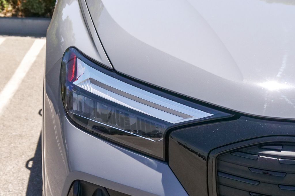 Thumbnail: 2023 Audi Q4 e-tron - 15