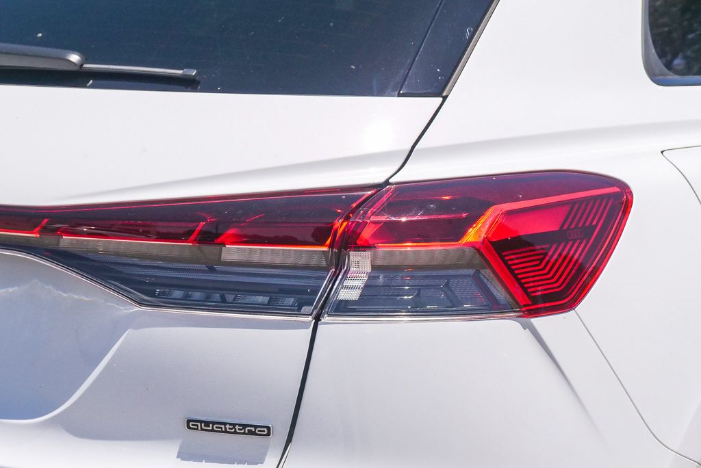 Thumbnail: 2024 Audi Q4 e-tron - 15