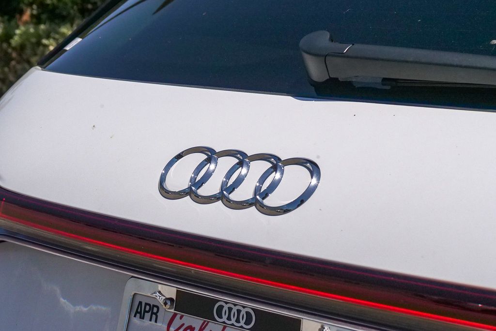 Thumbnail: 2024 Audi Q4 e-tron - 5