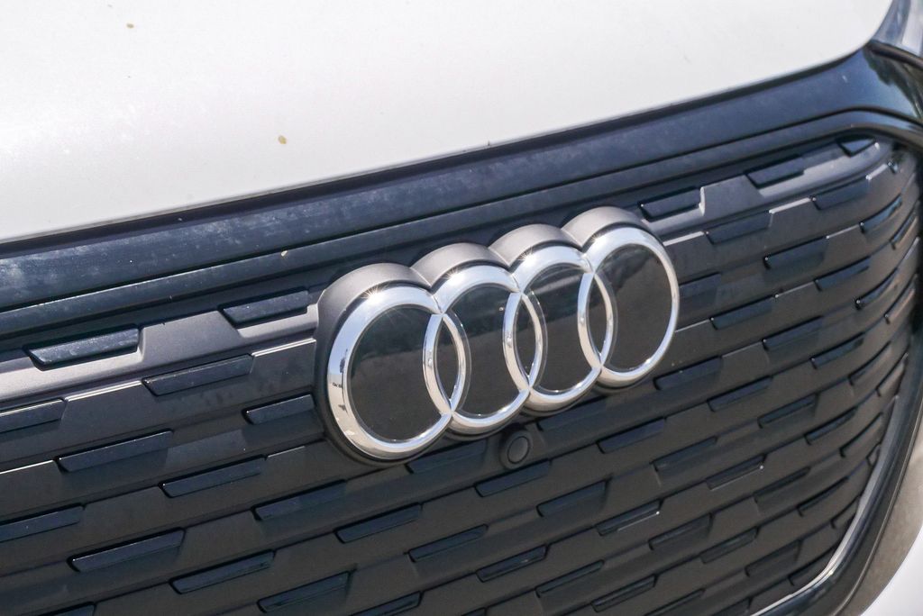 Thumbnail: 2024 Audi Q4 e-tron - 12