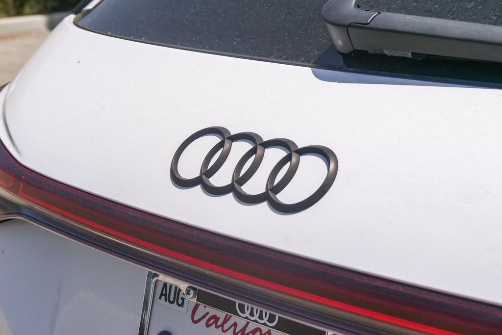 Thumbnail: 2023 Audi Q4 e-tron - 5