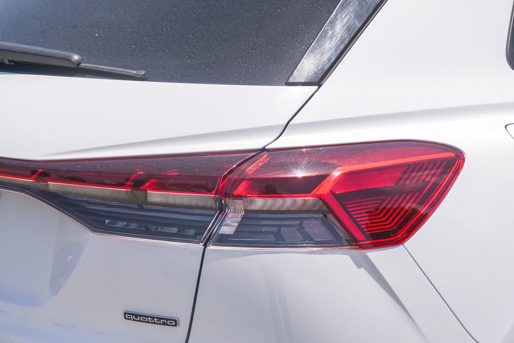Thumbnail: 2023 Audi Q4 e-tron - 14