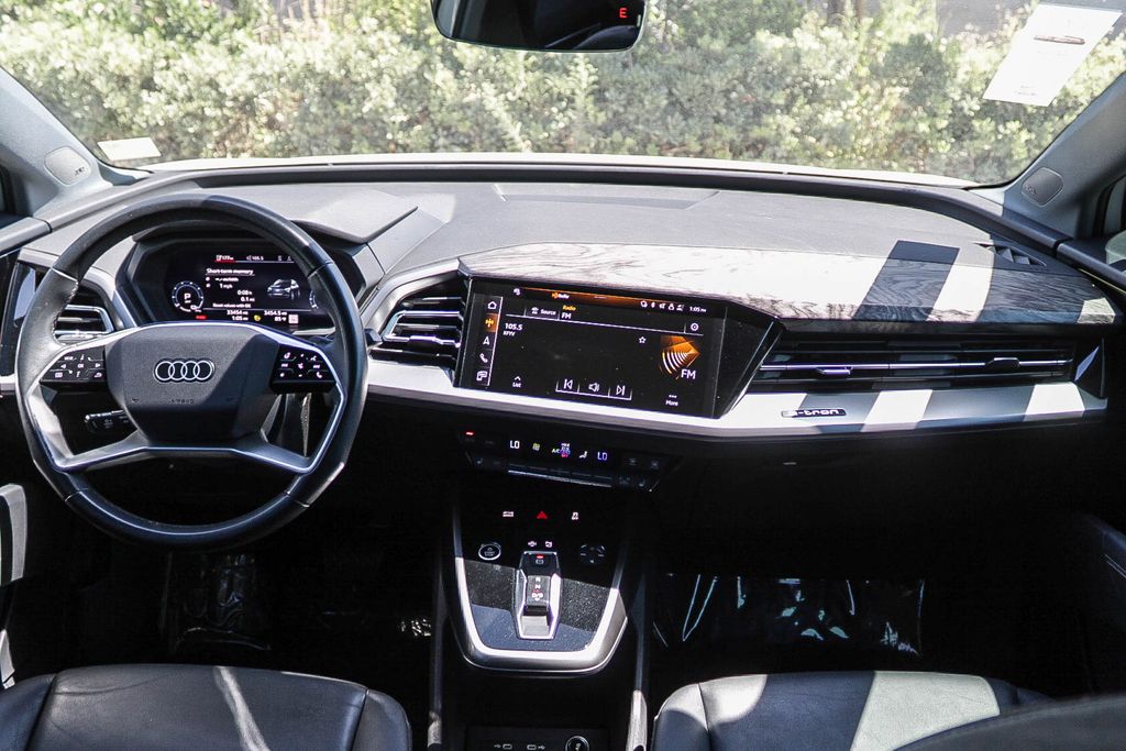 Thumbnail: 2023 Audi Q4 e-tron - 2