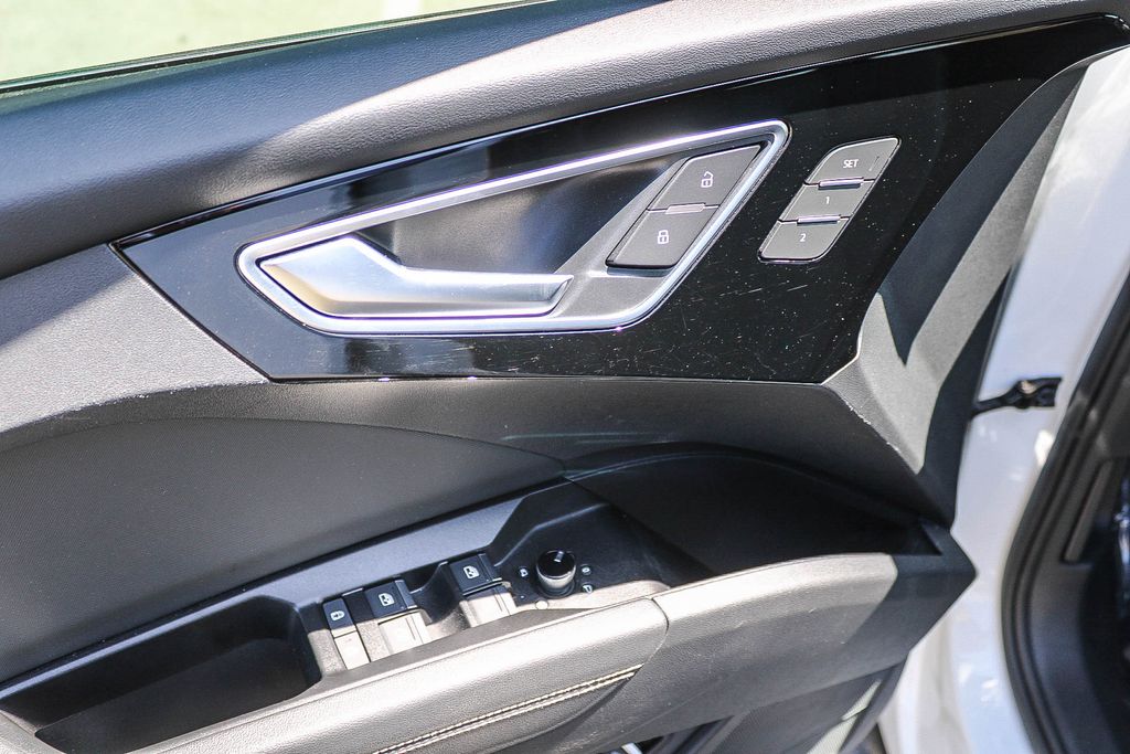 Thumbnail: 2023 Audi Q4 e-tron - 27