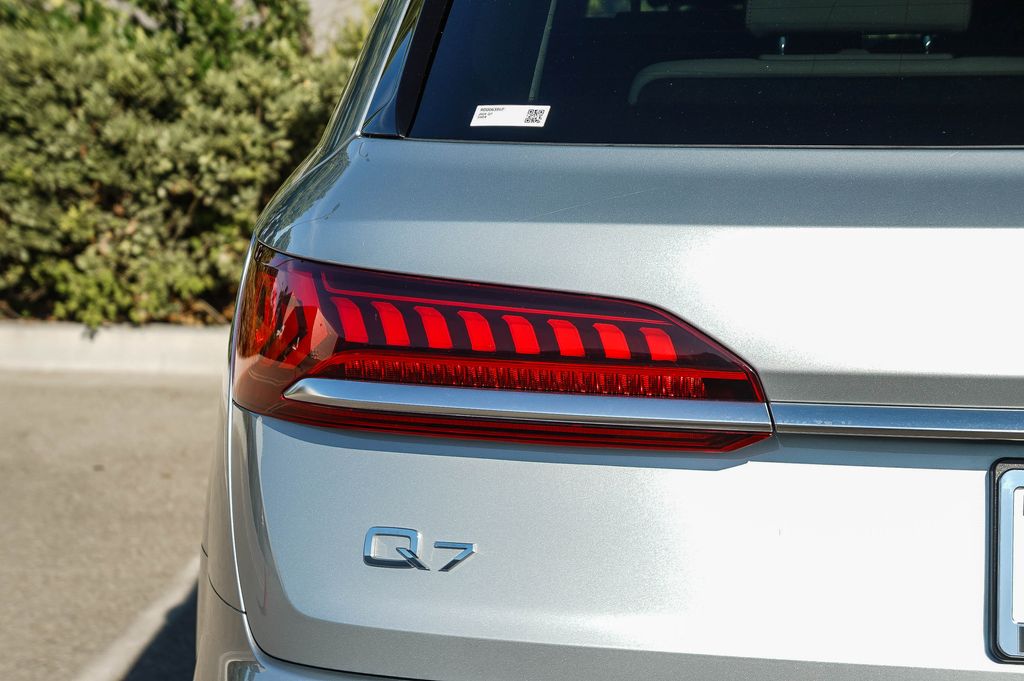 Thumbnail: 2024 Audi Q7 - 20