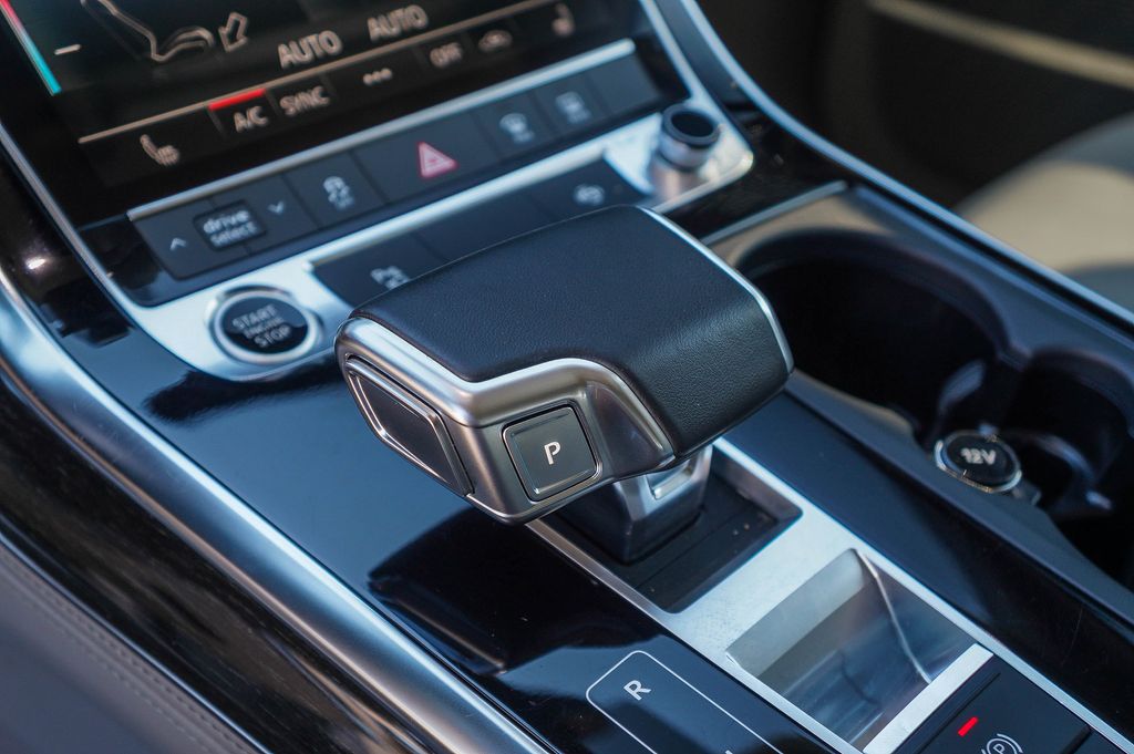 Thumbnail: 2024 Audi Q7 - 14