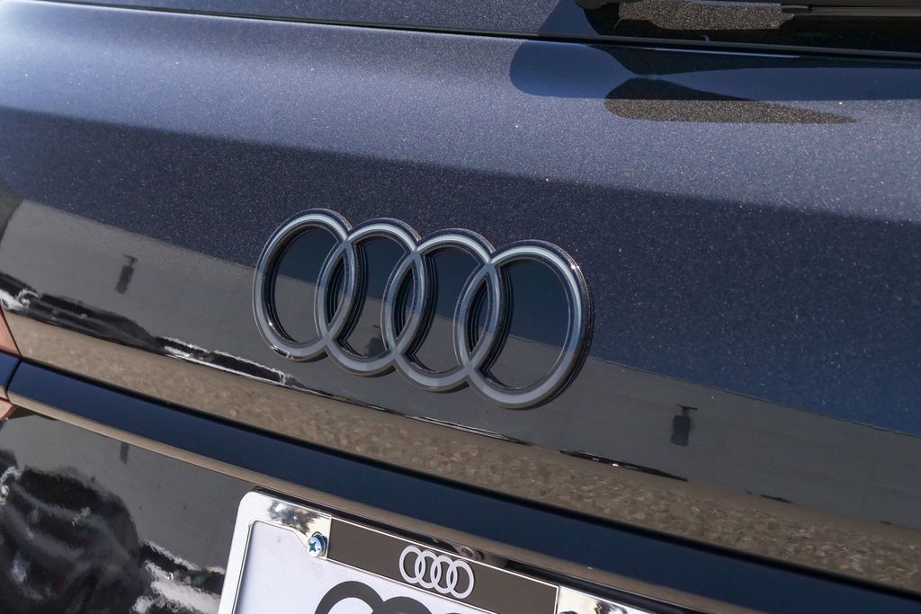 Thumbnail: 2026 Audi Q7 - 6