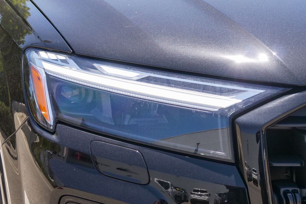 Thumbnail: 2026 Audi Q7 - 18
