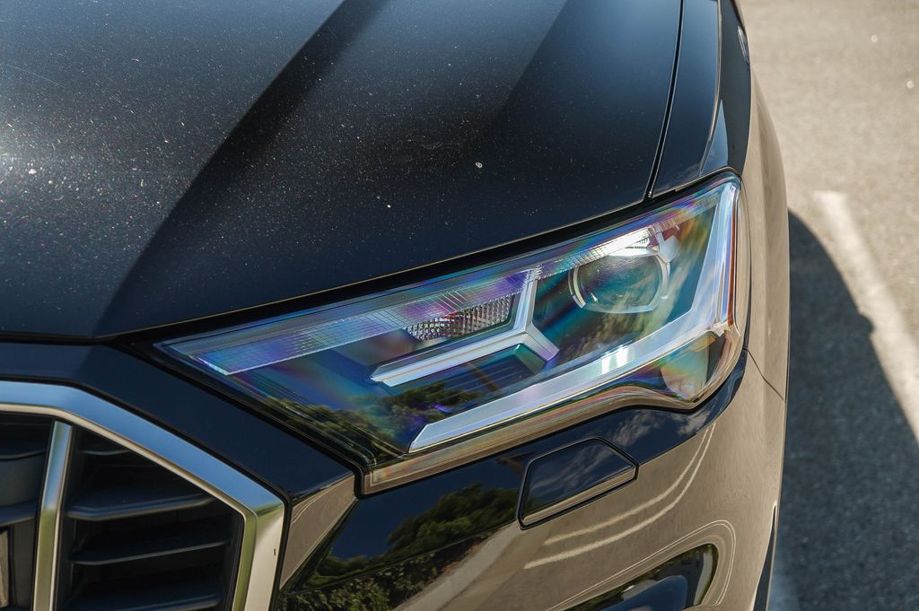 Thumbnail: 2023 Audi Q7 - 18