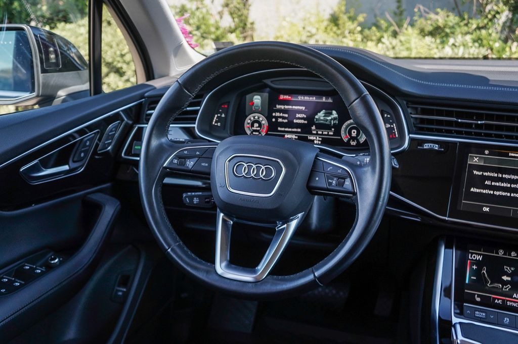 Thumbnail: 2023 Audi Q7 - 8