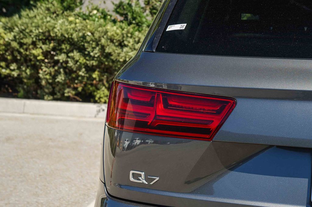 Thumbnail: 2019 Audi Q7 - 20