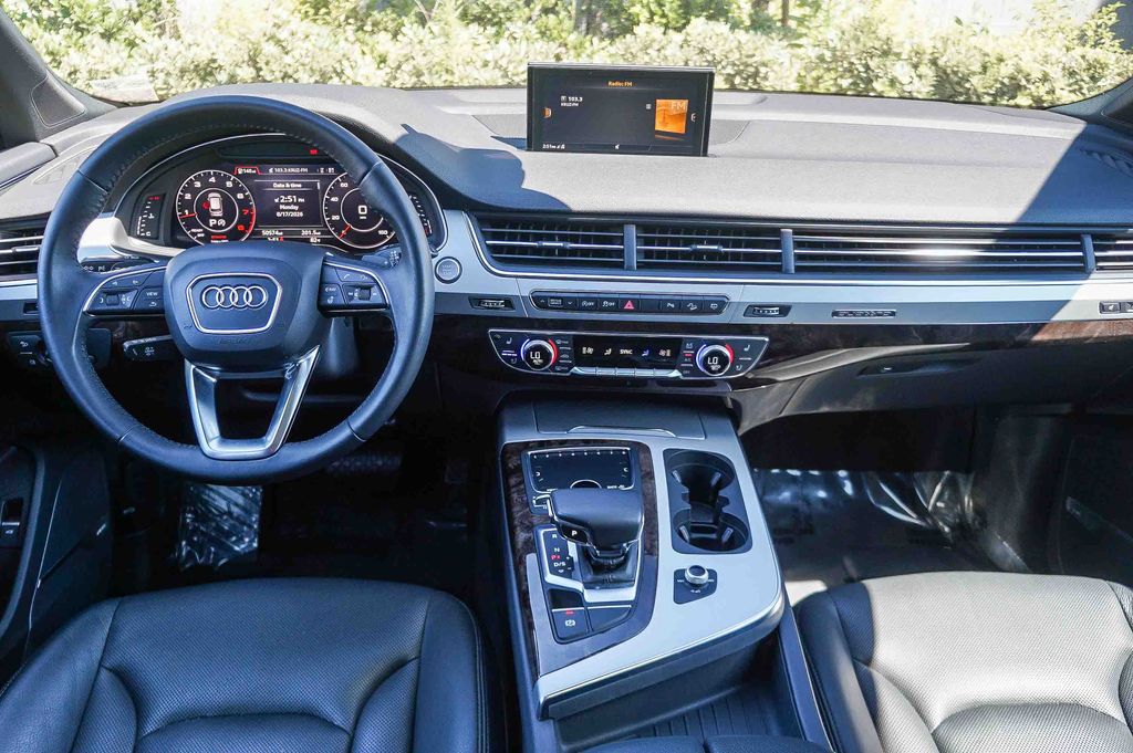 Thumbnail: 2019 Audi Q7 - 2