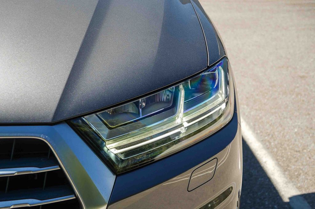 Thumbnail: 2019 Audi Q7 - 21