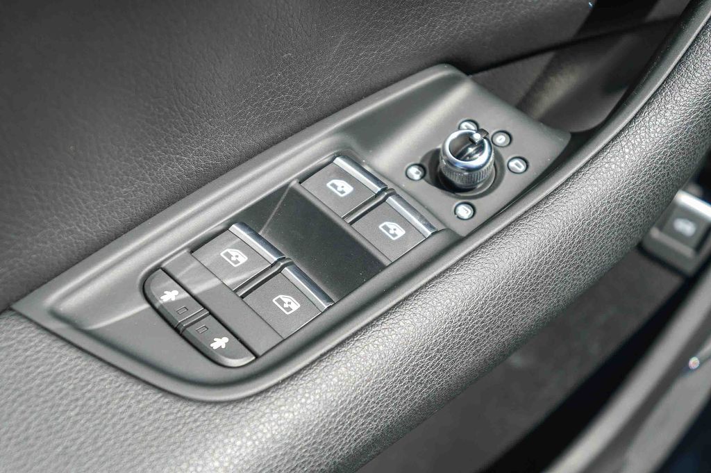 Thumbnail: 2019 Audi Q7 - 26