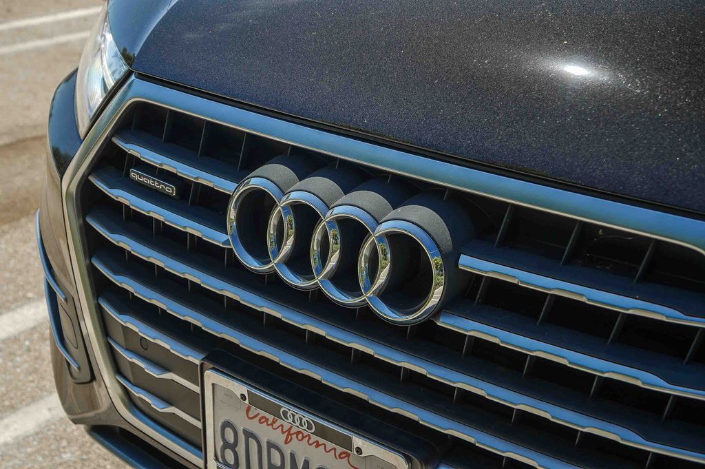 Thumbnail: 2018 Audi Q7 - 6