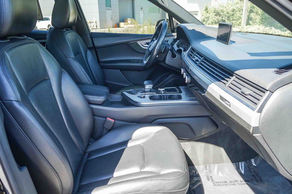 Thumbnail: 2018 Audi Q7 - 10