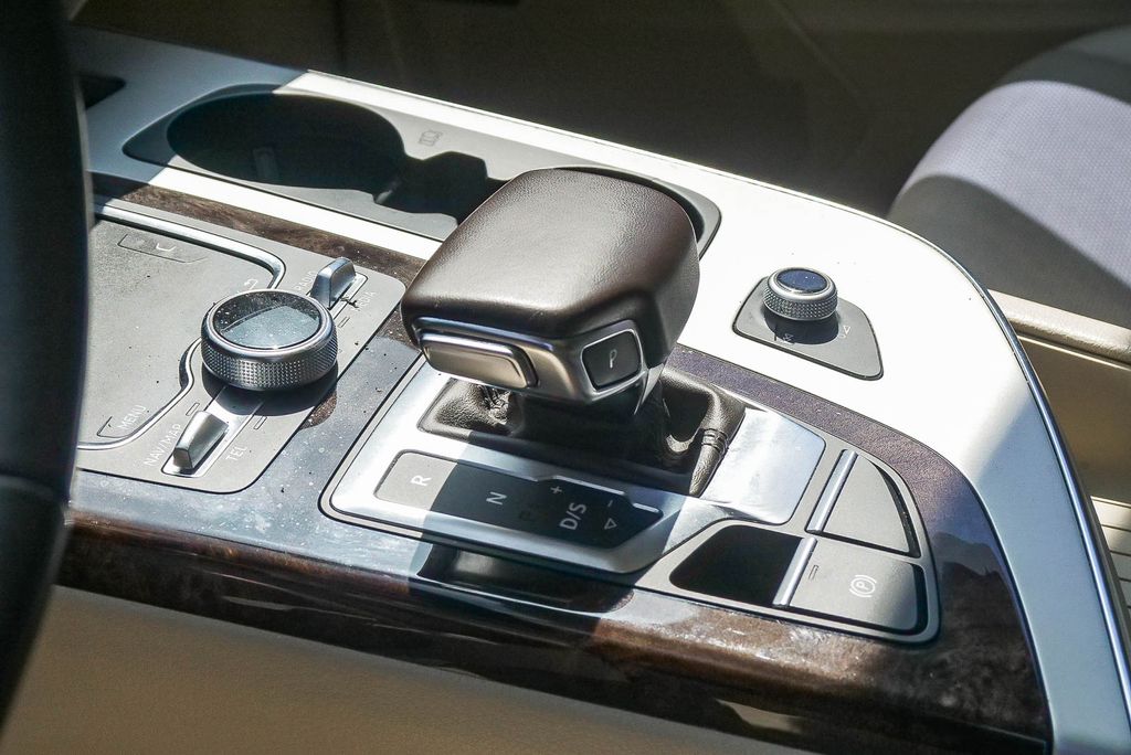 Thumbnail: 2019 Audi Q7 - 15