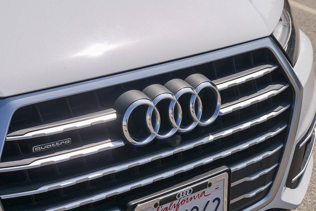 Thumbnail: 2019 Audi Q7 - 19