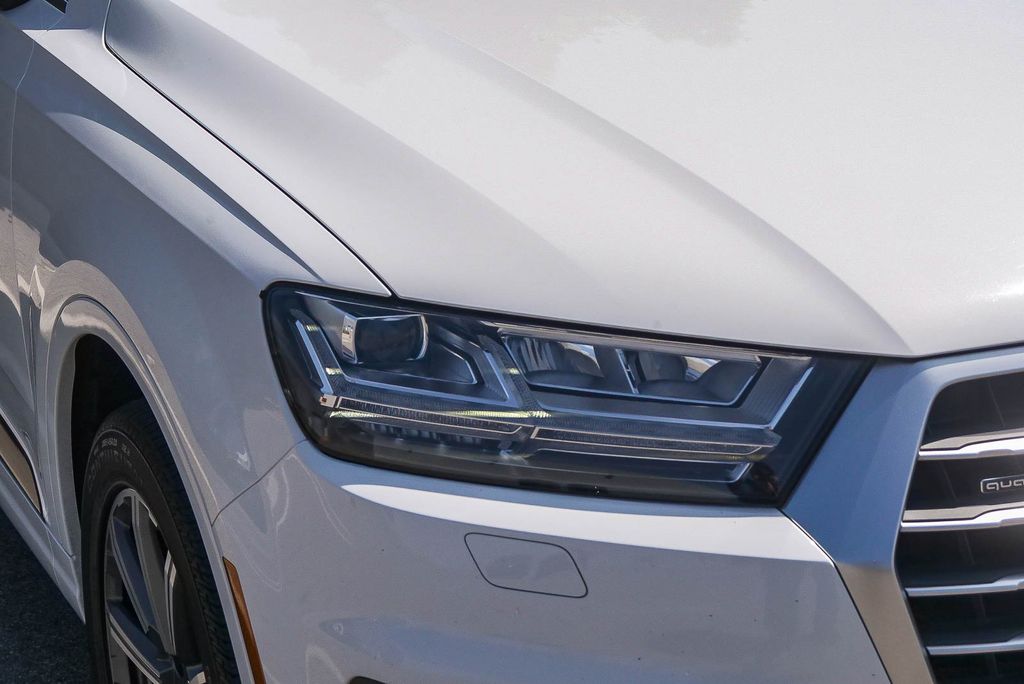 Thumbnail: 2019 Audi Q7 - 18