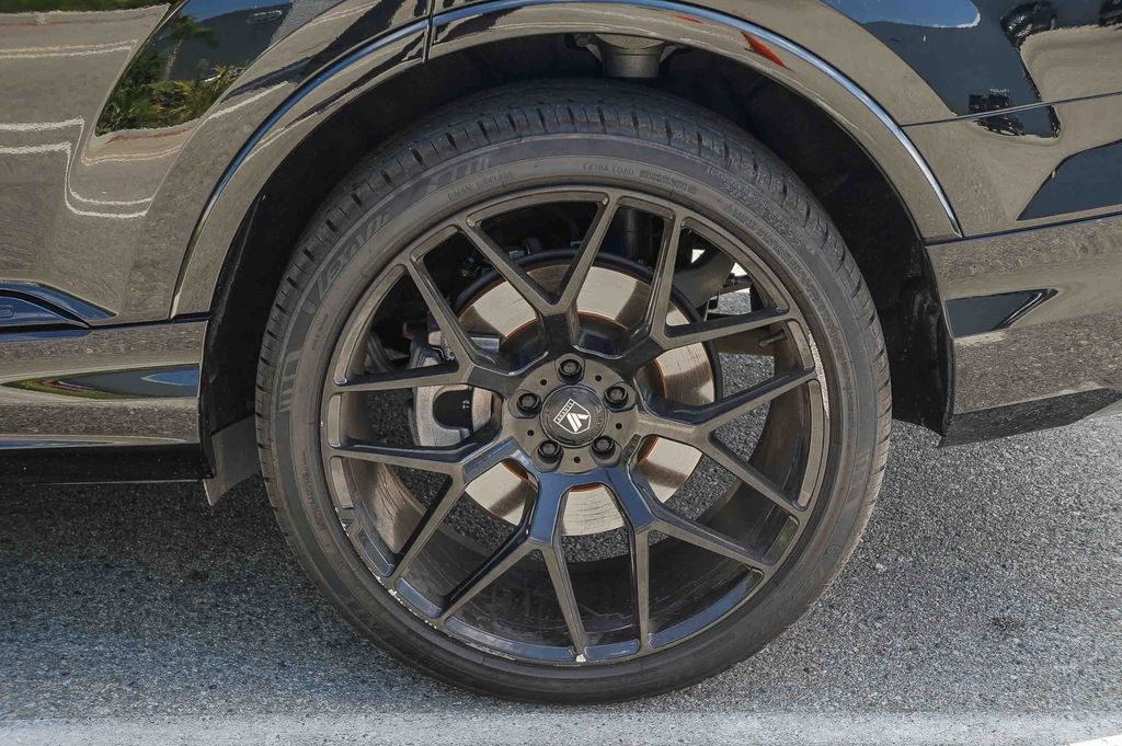 Thumbnail: 2022 Audi Q7 - 6