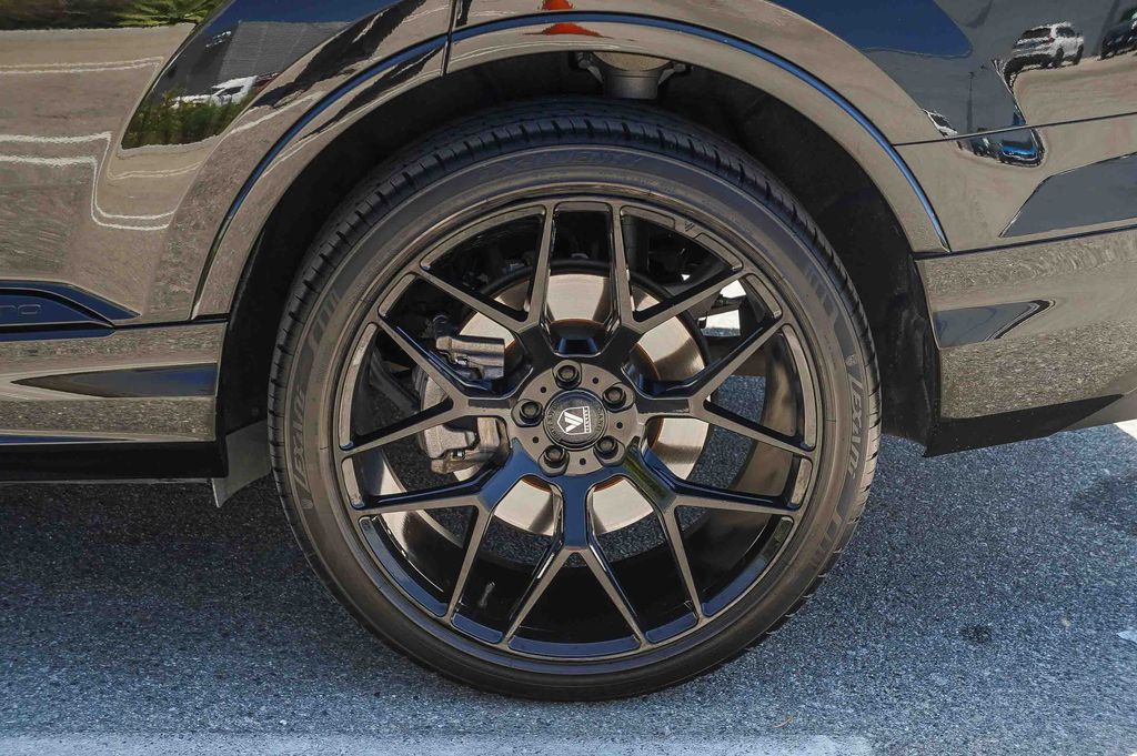 Thumbnail: 2022 Audi Q7 - 22